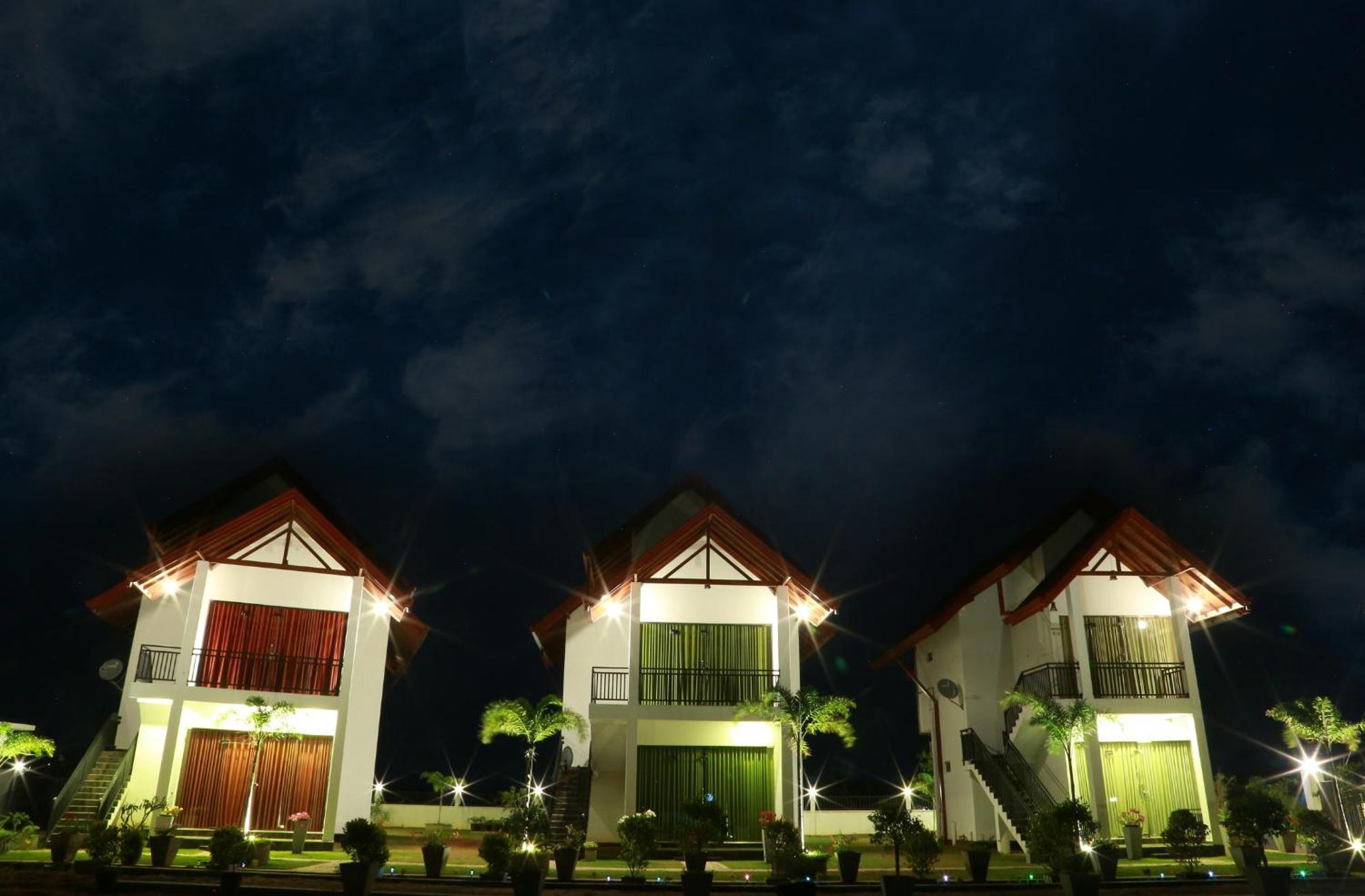 Avonil Resort Yala Tissamaharama Extérieur photo