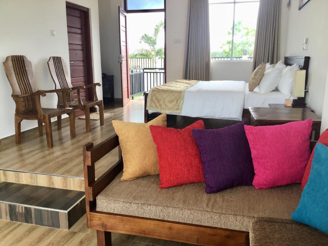 Avonil Resort Yala Tissamaharama Extérieur photo