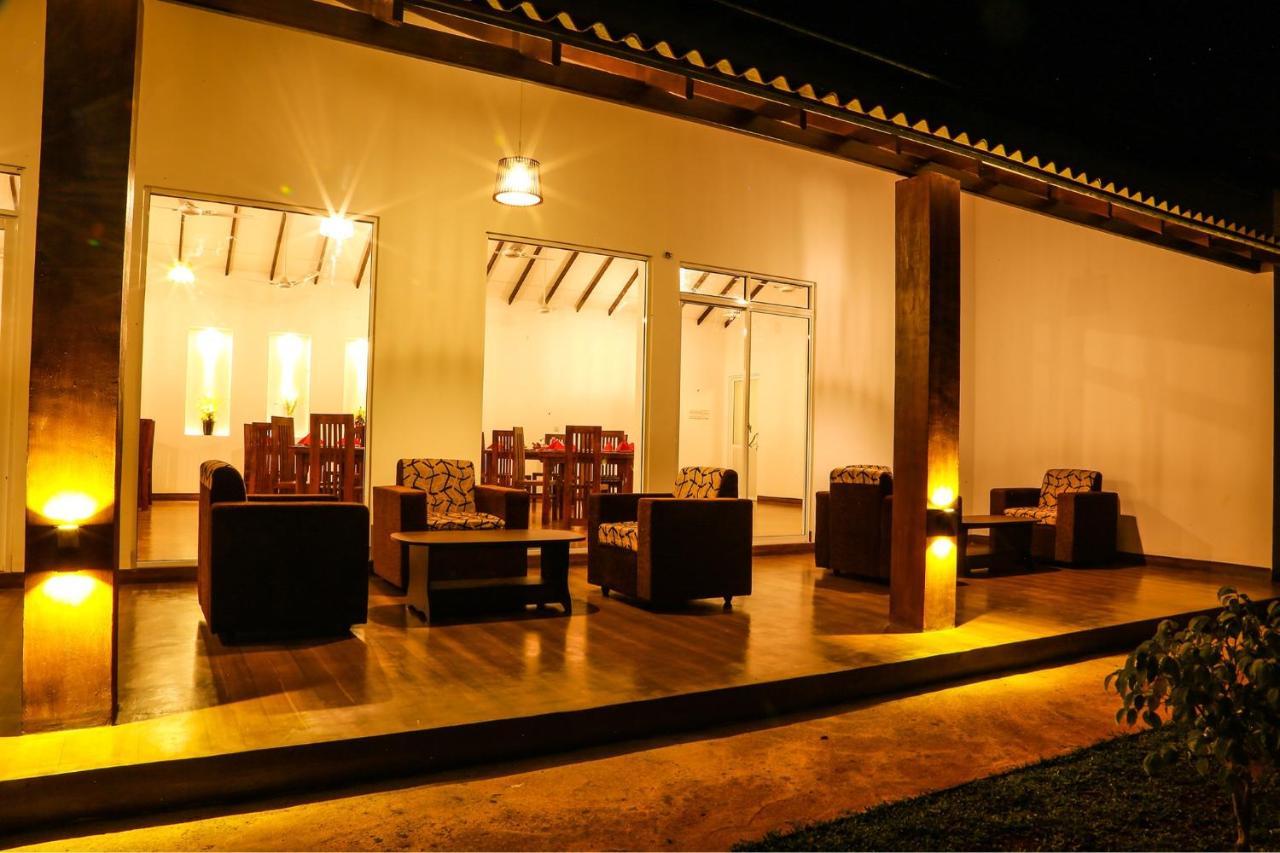 Avonil Resort Yala Tissamaharama Extérieur photo