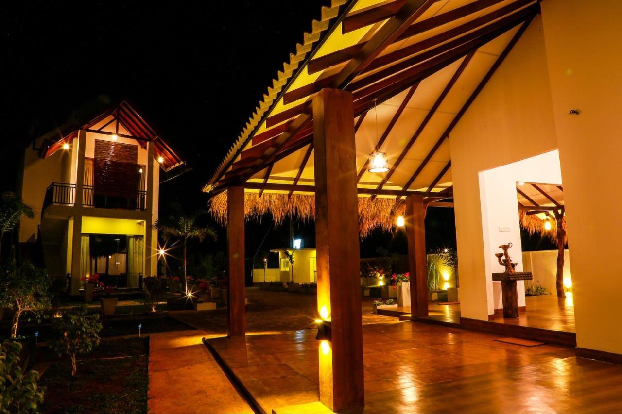 Avonil Resort Yala Tissamaharama Extérieur photo